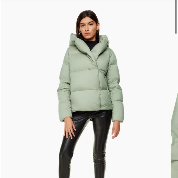 DUVET PUFFER SHORT - BABATON - Picture 1 of 6